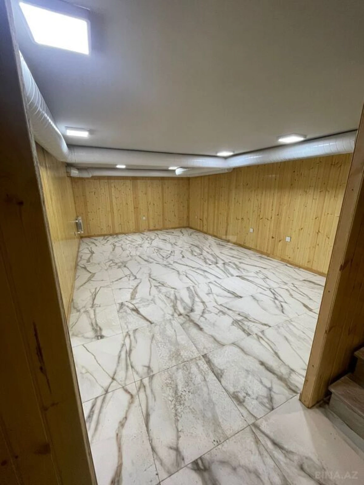 Satılır obyekt 130 m²