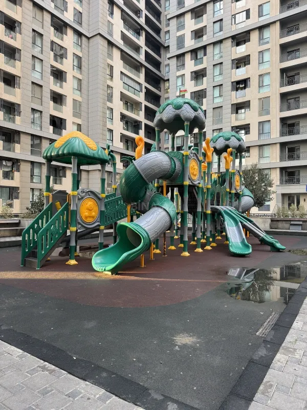 Satılır 3 otaqlı mənzil 126 m²