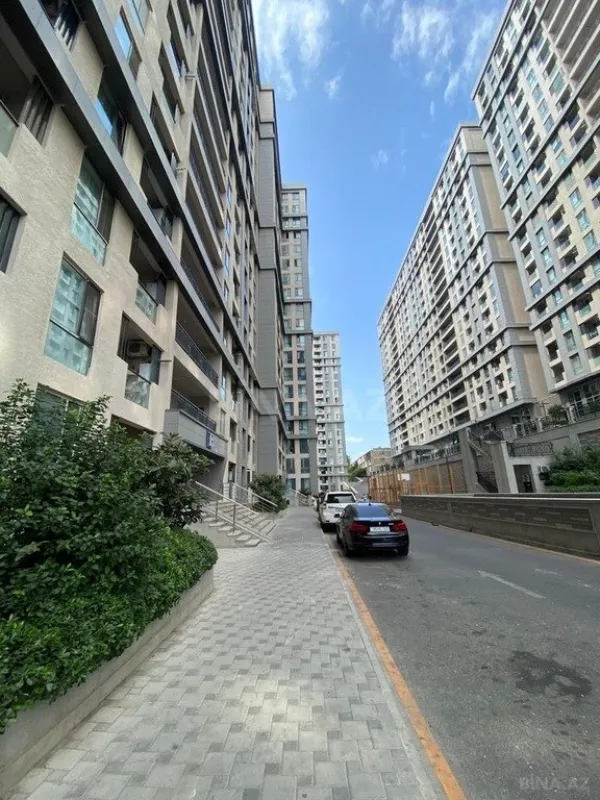 Satılır 3 otaqlı mənzil 126 m²