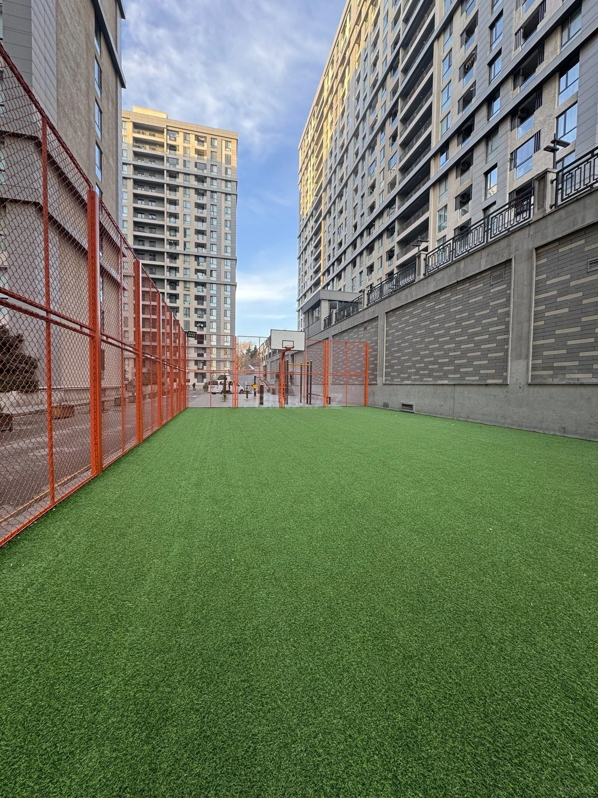 Satılır 3 otaqlı mənzil 126 m²