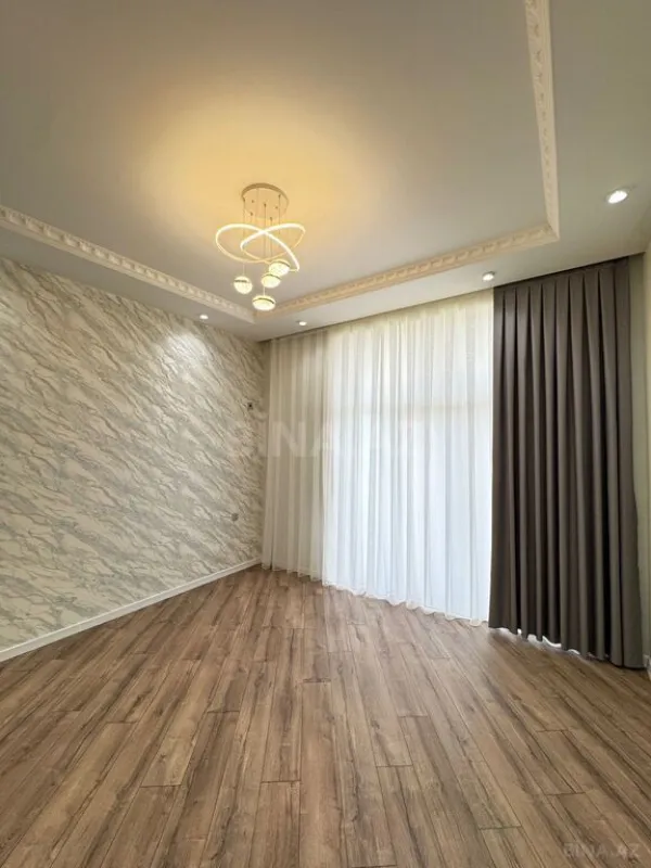 Satılır 6 otaqlı həyət evi 300 m²
