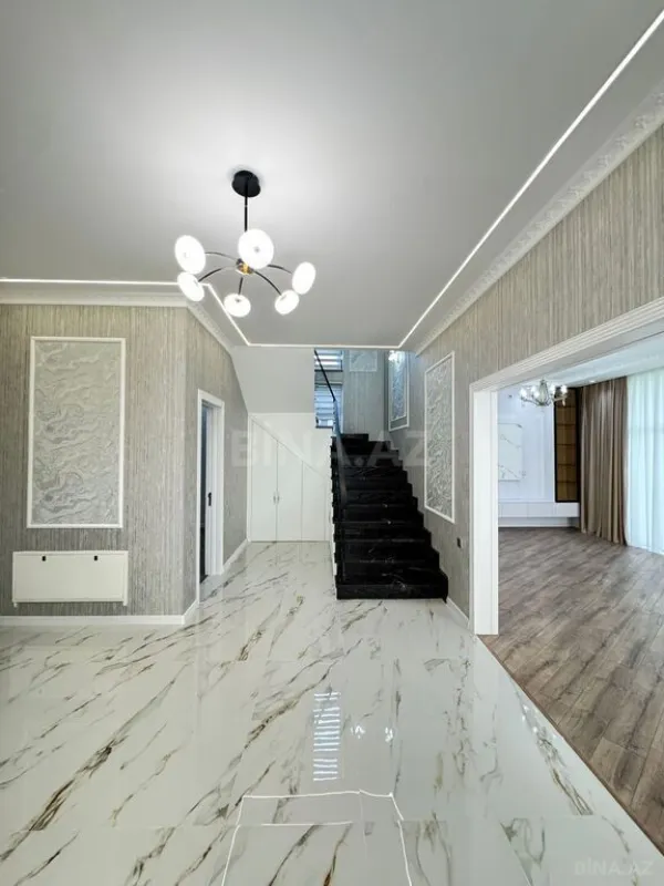 Satılır 6 otaqlı həyət evi 300 m²