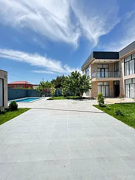 Satılır 6 otaqlı həyət evi 300 m²