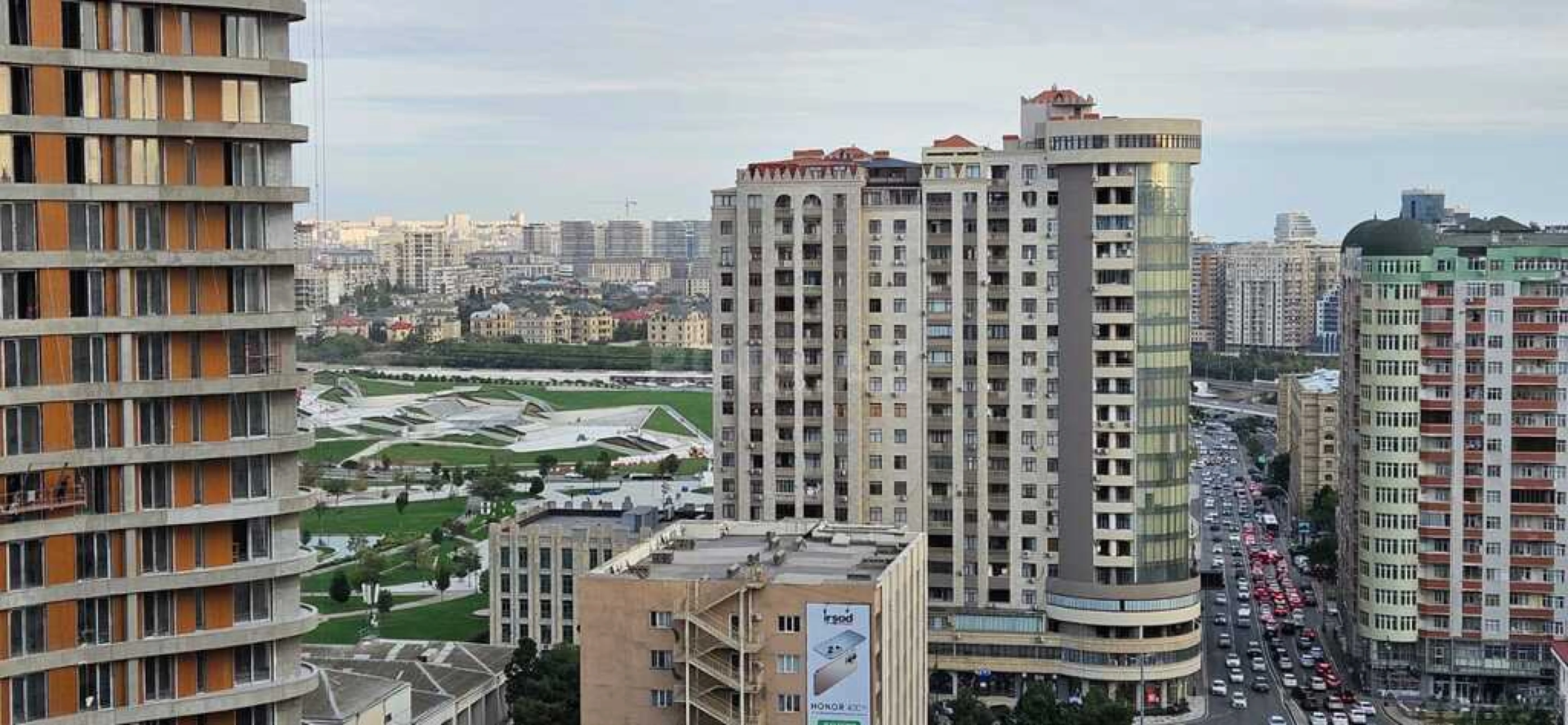 Satılır 3 otaqlı mənzil 135 m²