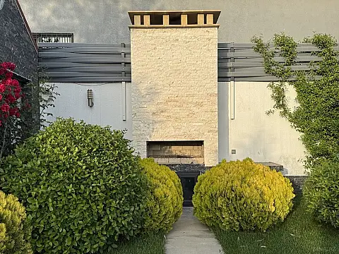 Kirayə verilir 4 otaqlı həyət evi 210 m²