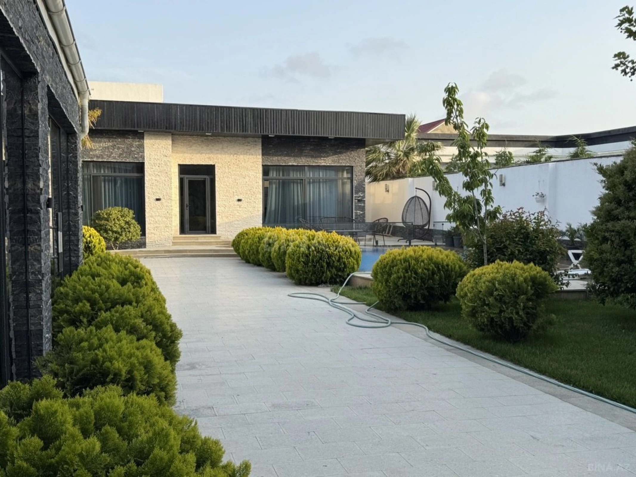 Kirayə verilir 4 otaqlı həyət evi 210 m²