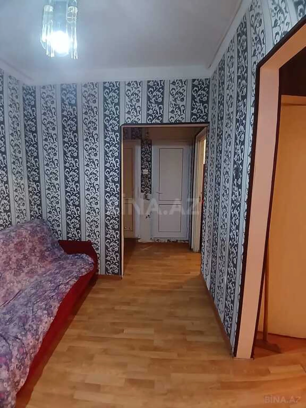 Satılır 4 otaqlı mənzil 95 m²