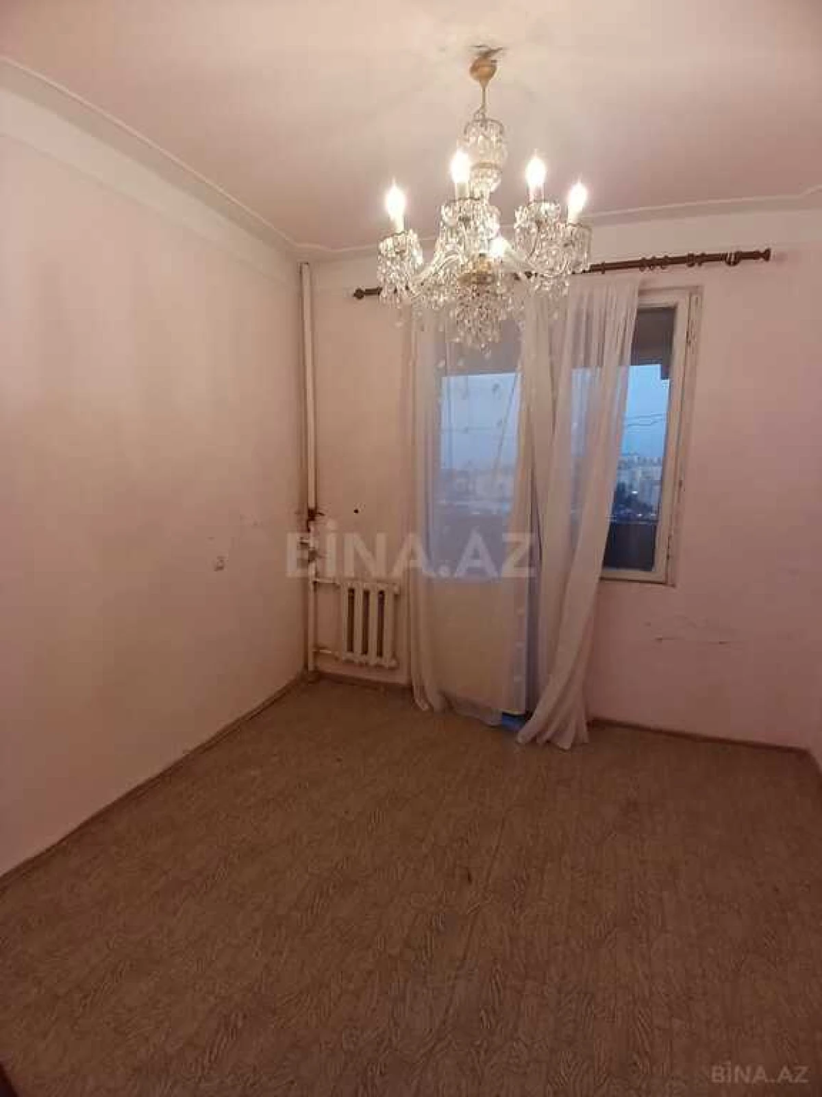 Satılır 4 otaqlı mənzil 95 m²