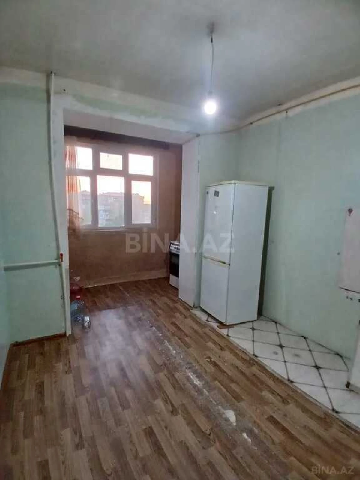 Satılır 4 otaqlı mənzil 95 m²