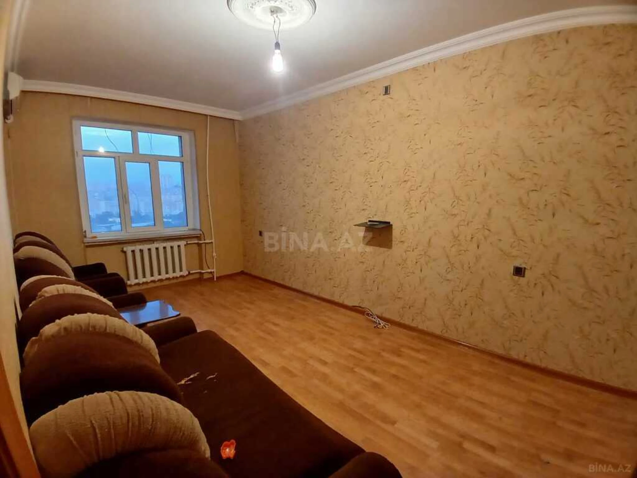 Satılır 4 otaqlı mənzil 95 m²