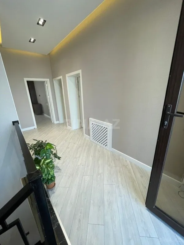 Kirayə verilir 4 otaqlı həyət evi 240 m²
