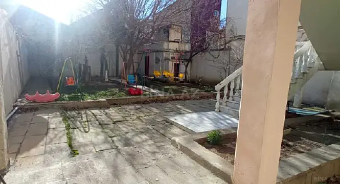 Satılır 7 otaqlı həyət evi 200 m²