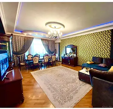 Satılır 4 otaqlı mənzil 150 m²