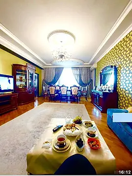 Satılır 4 otaqlı mənzil 150 m²
