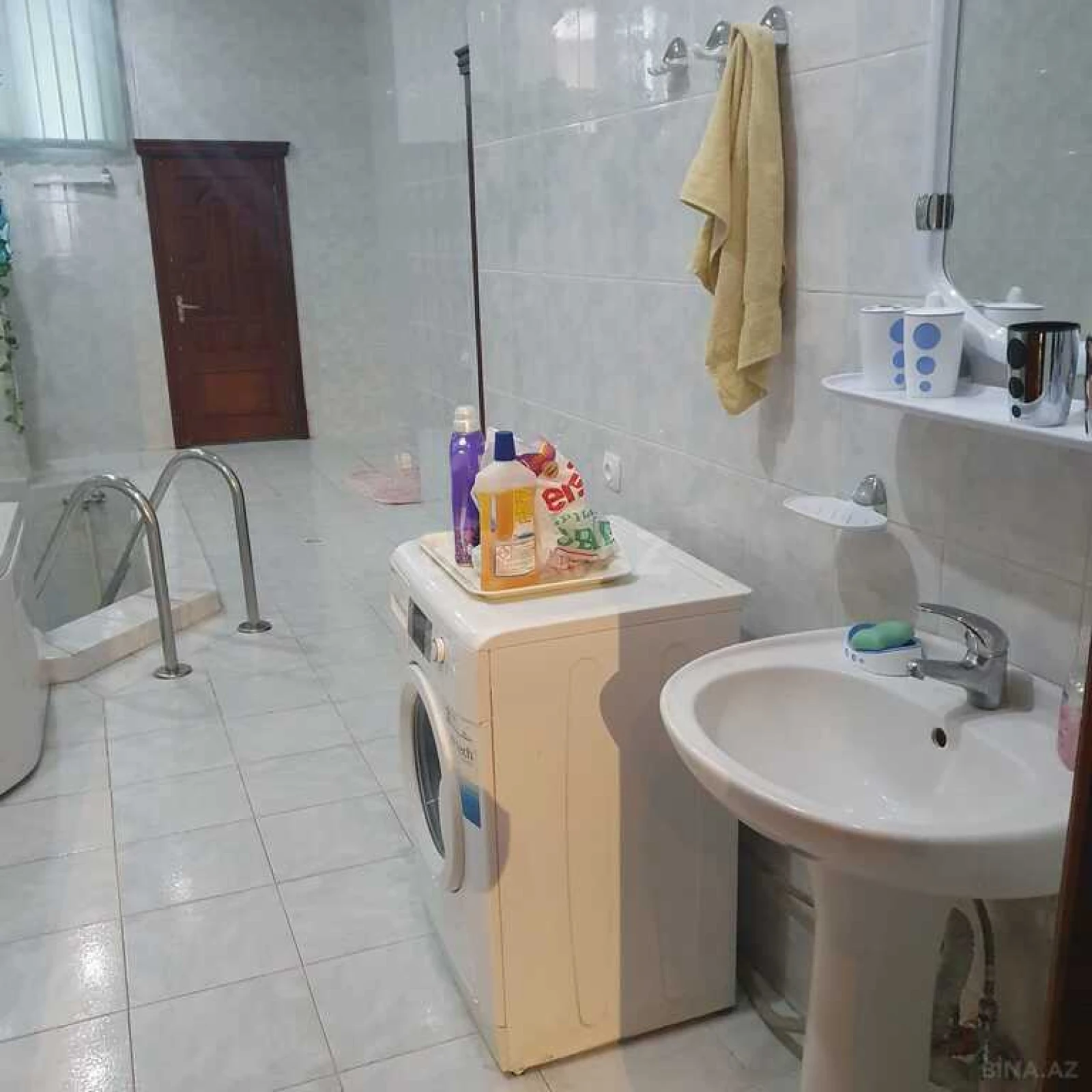Satılır 5 otaqlı həyət evi 170 m²