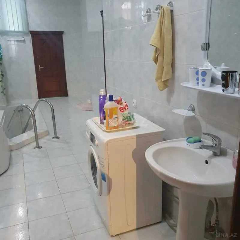 Satılır 5 otaqlı həyət evi 170 m²