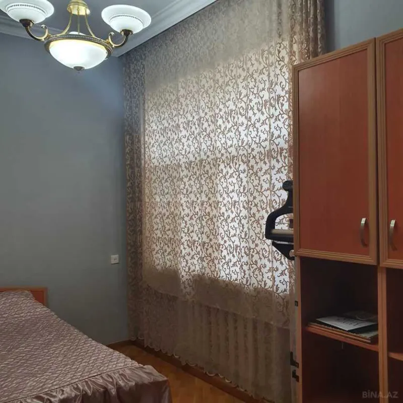 Satılır 5 otaqlı həyət evi 170 m²