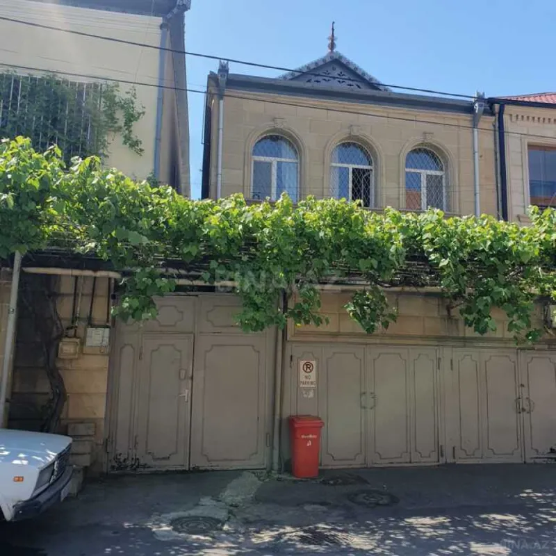 Satılır 5 otaqlı həyət evi 170 m²