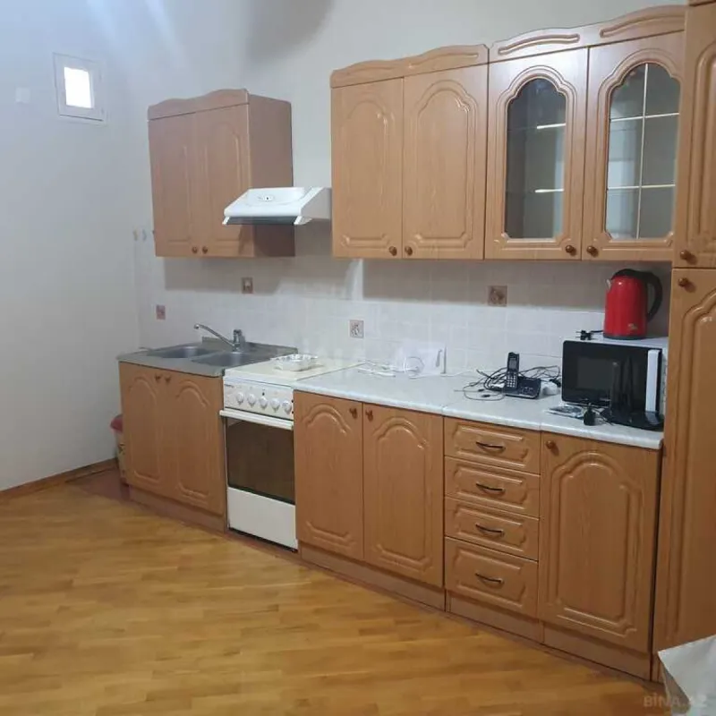 Satılır 5 otaqlı həyət evi 170 m²
