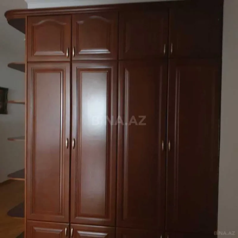 Satılır 5 otaqlı həyət evi 170 m²