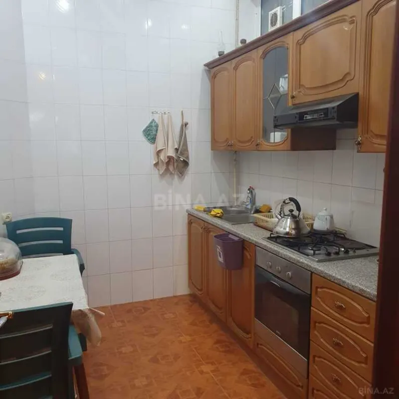 Satılır 5 otaqlı həyət evi 170 m²
