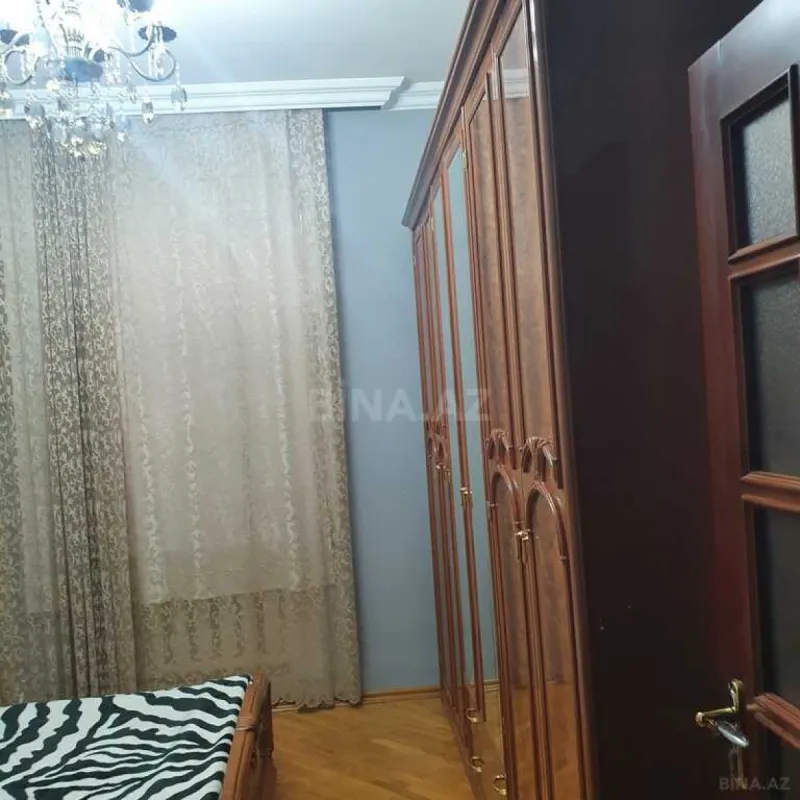 Satılır 5 otaqlı həyət evi 170 m²