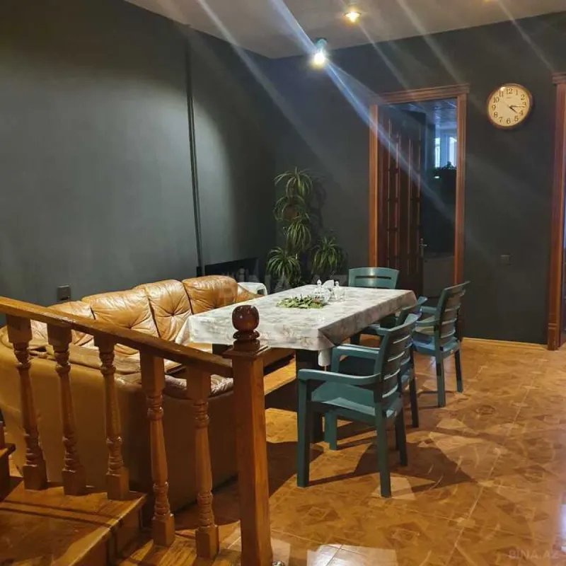 Satılır 5 otaqlı həyət evi 170 m²