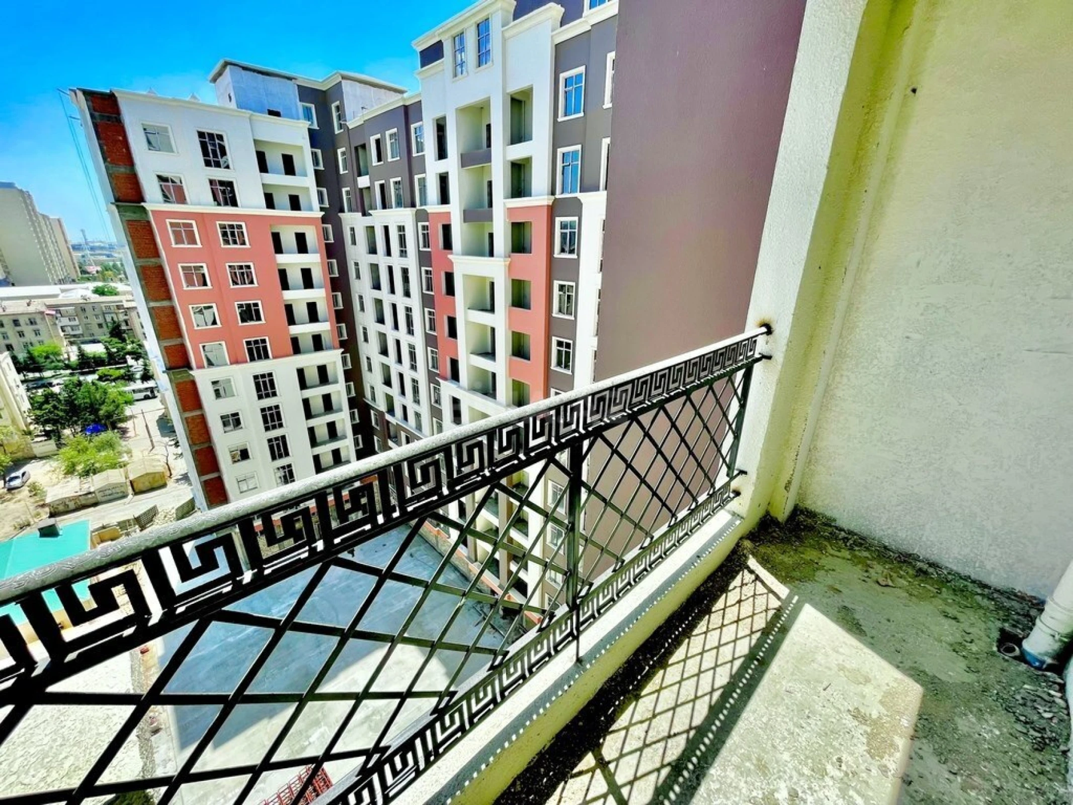 Satılır 2 otaqlı mənzil 57 m²