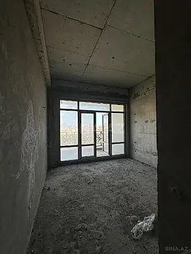 Satılır 3 otaqlı mənzil 175 m²
