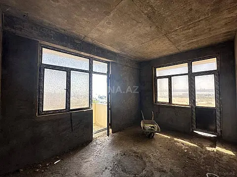 Satılır 3 otaqlı mənzil 135 m²