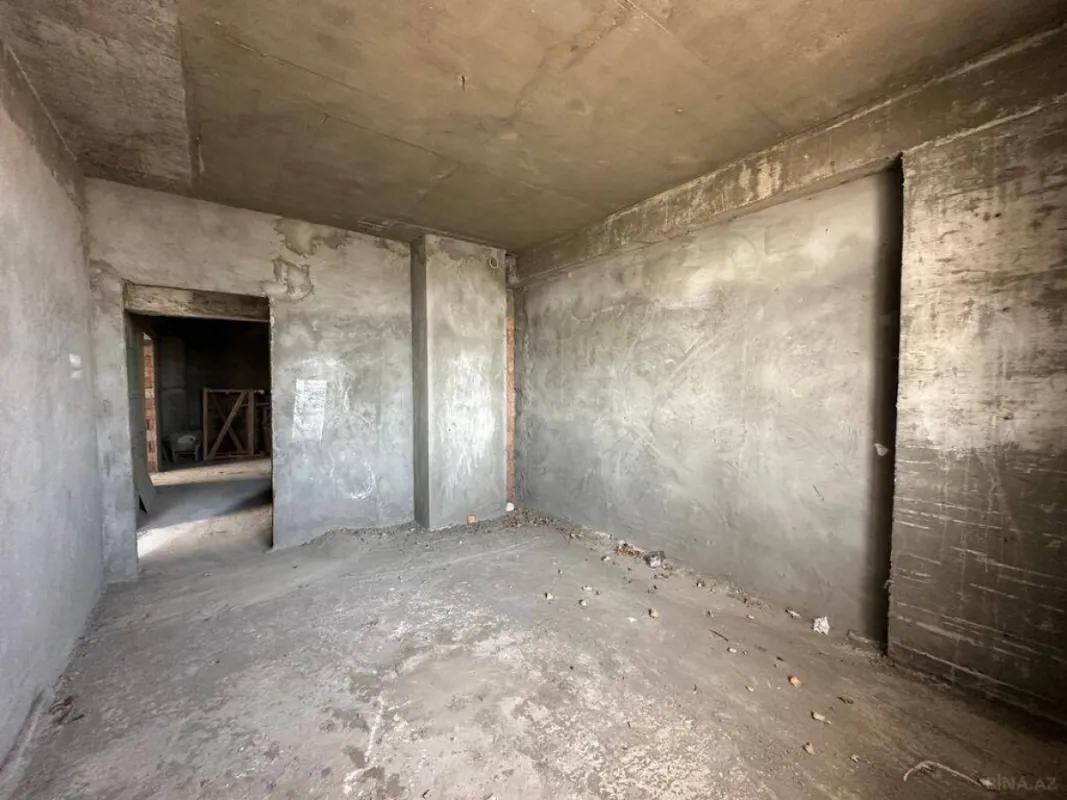 Satılır 3 otaqlı mənzil 135 m²