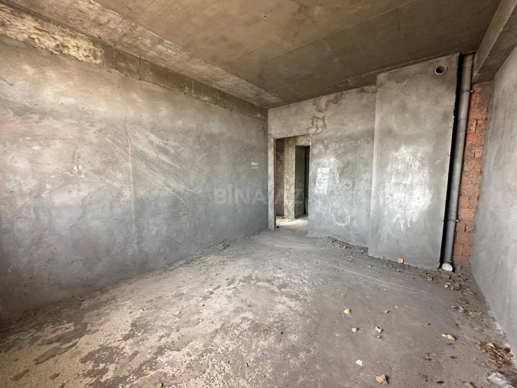 Satılır 3 otaqlı mənzil 135 m²