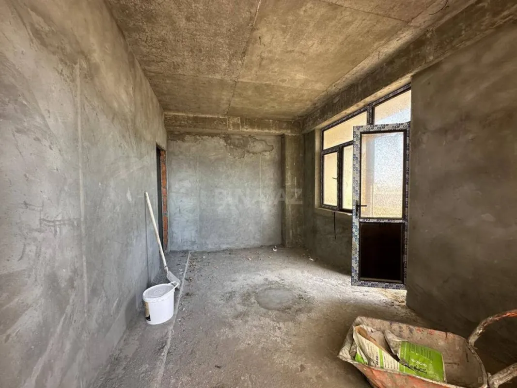 Satılır 3 otaqlı mənzil 135 m²