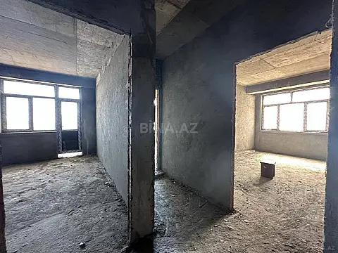 Satılır 3 otaqlı mənzil 135 m²
