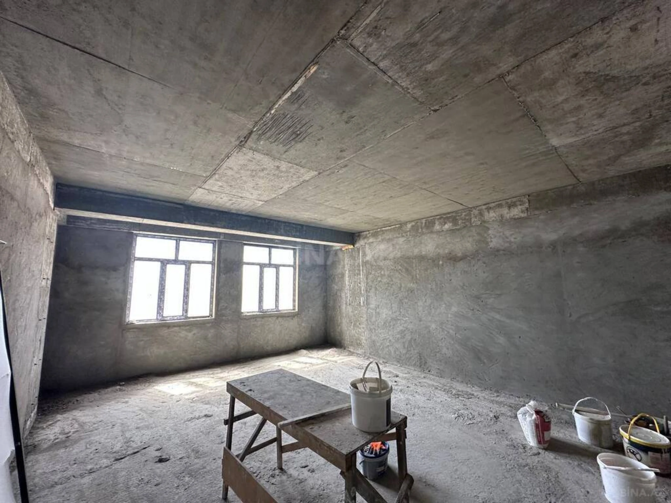 Satılır 3 otaqlı mənzil 135 m²