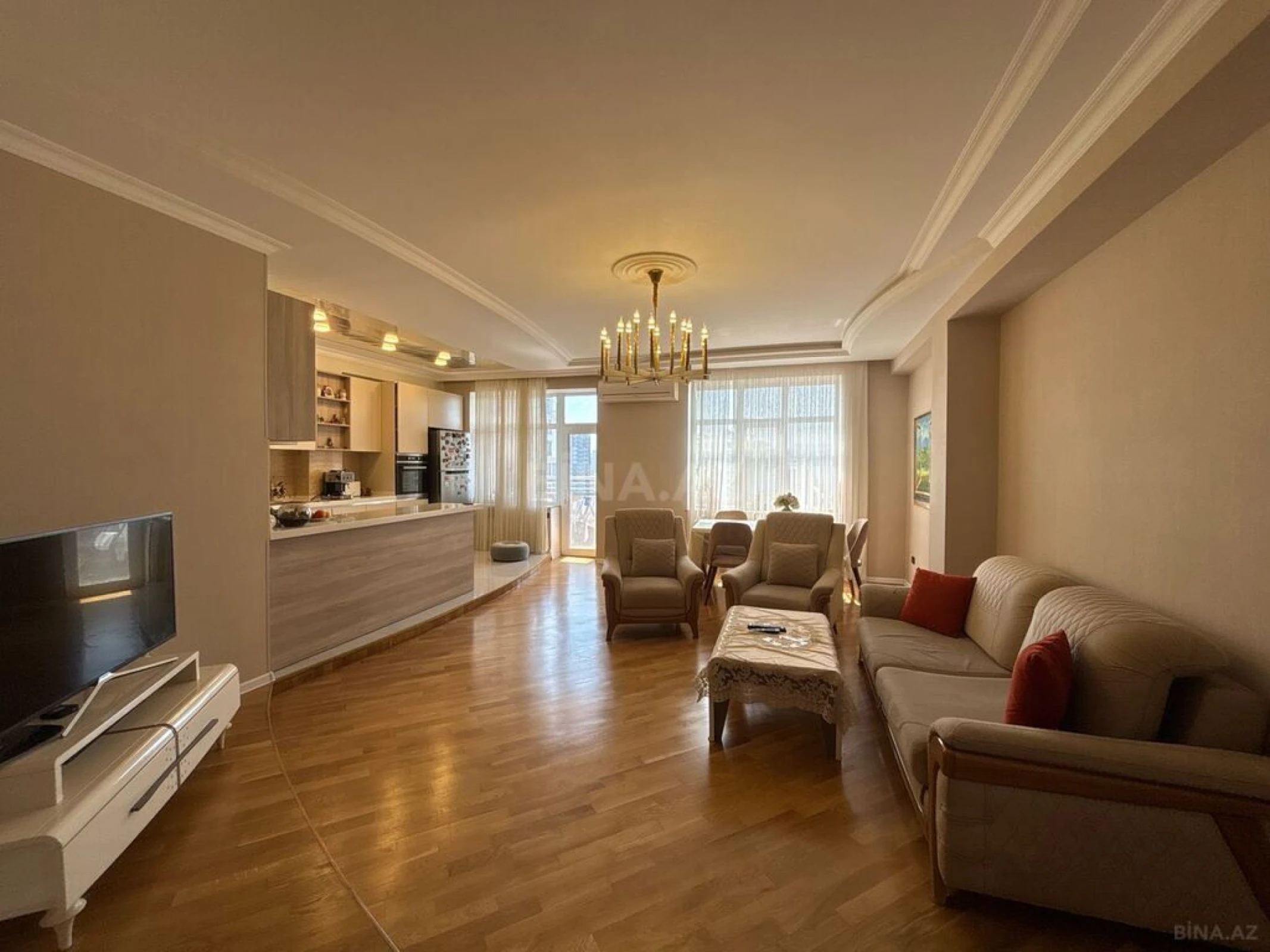 Satılır 3 otaqlı mənzil 117 m²