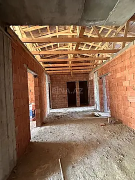 Satılır 2 otaqlı mənzil 83 m²