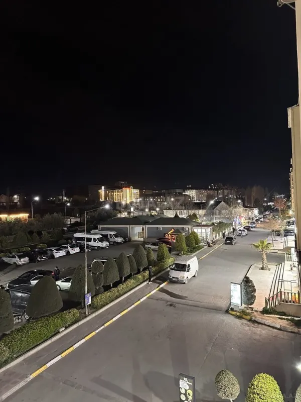 Satılır 2 otaqlı mənzil 83 m²