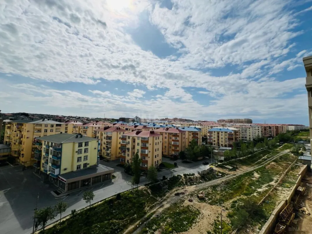 Satılır 2 otaqlı mənzil 83 m²