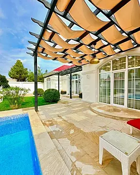 Kirayə verilir 4 otaqlı həyət evi 250 m² — Bakı, Buzovna 4 otaq 250.00 m²