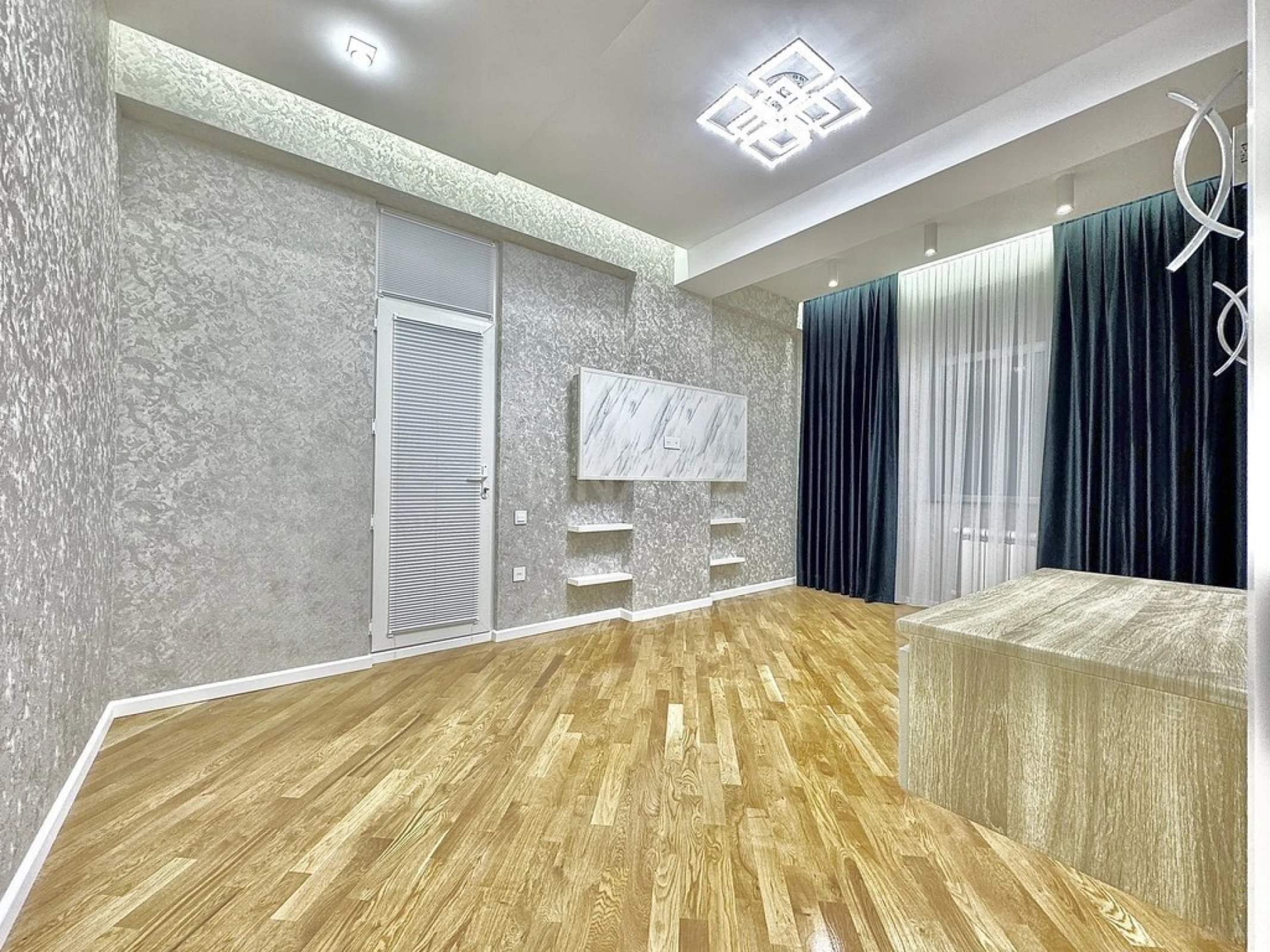 Satılır 3 otaqlı mənzil 120 m²