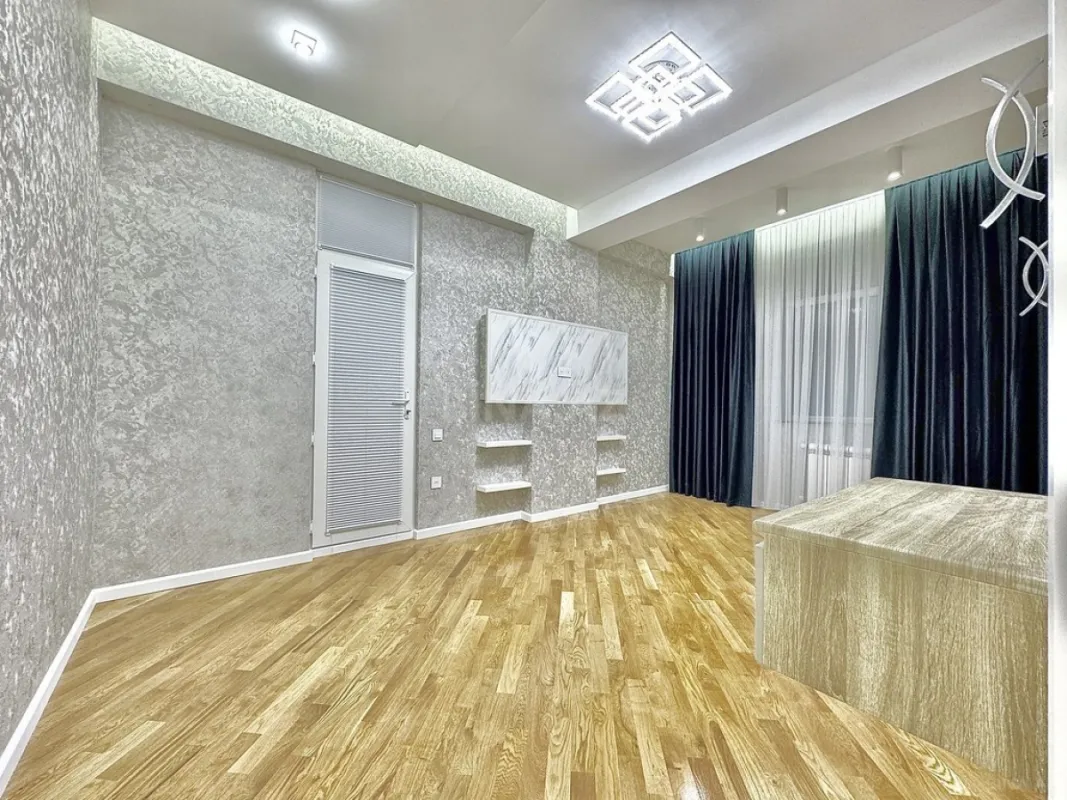 Satılır 3 otaqlı mənzil 120 m²