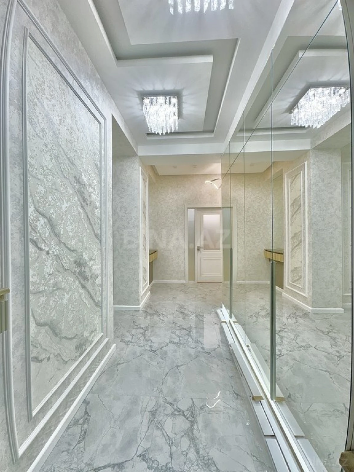 Satılır 3 otaqlı mənzil 120 m²