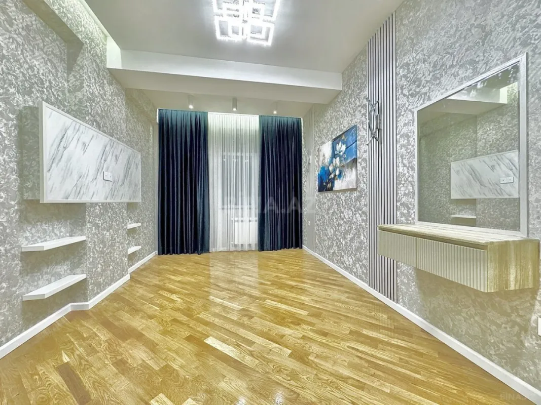 Satılır 3 otaqlı mənzil 120 m²