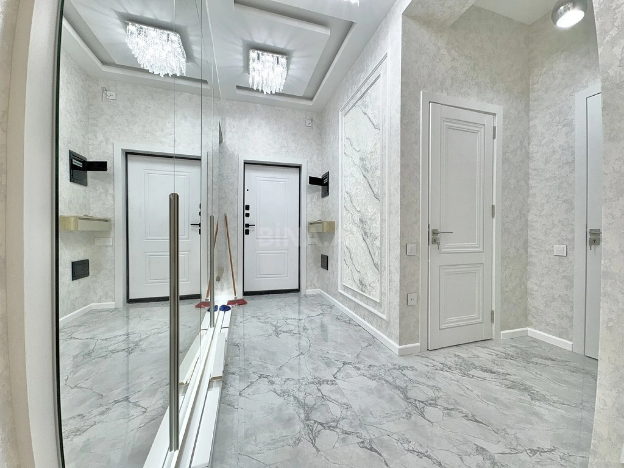 Satılır 3 otaqlı mənzil 120 m²