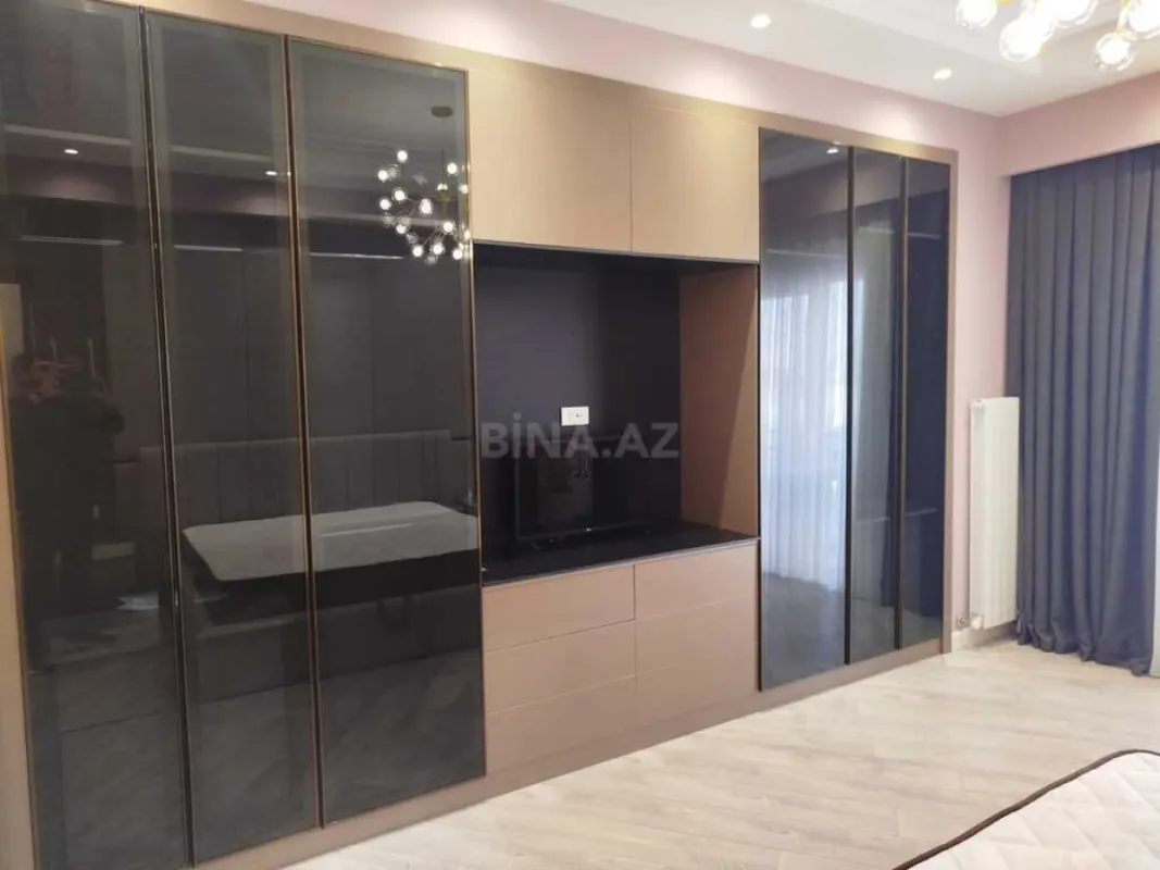 Kirayə verilir 3 otaqlı mənzil 139 m²