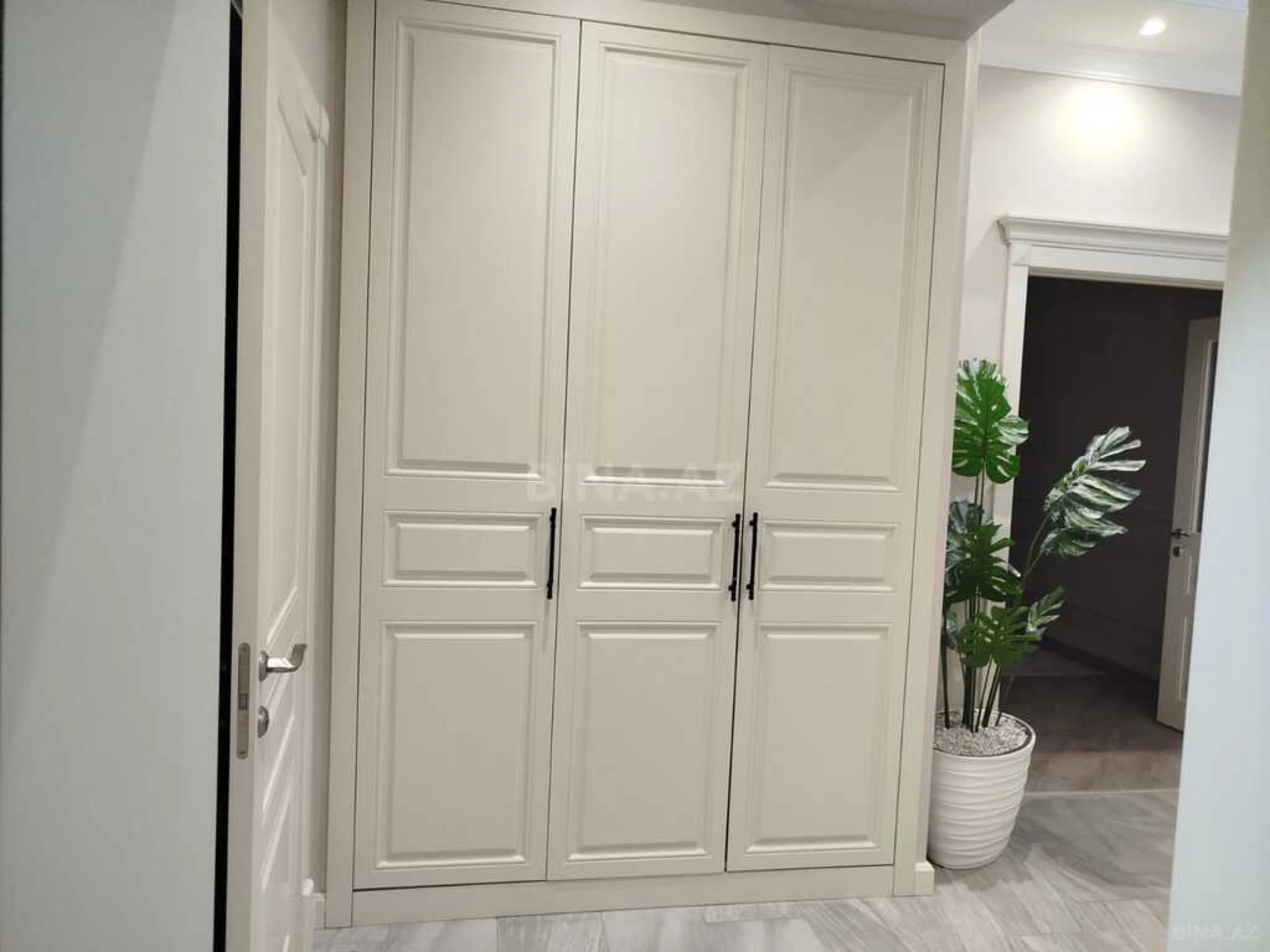Kirayə verilir 3 otaqlı mənzil 139 m²