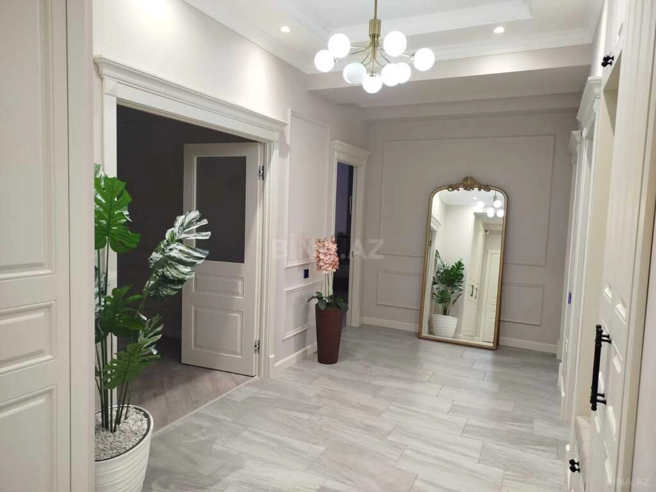 Kirayə verilir 3 otaqlı mənzil 139 m²