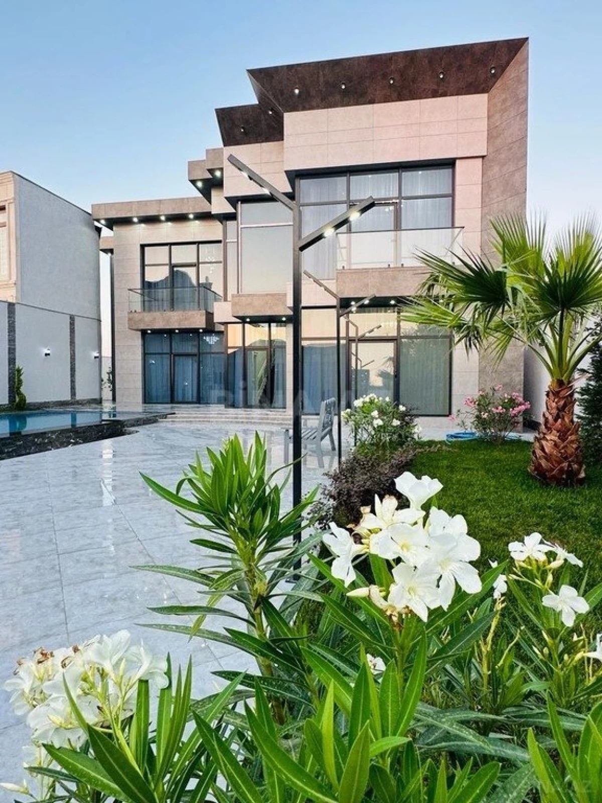Kirayə verilir 5 otaqlı həyət evi 350 m²