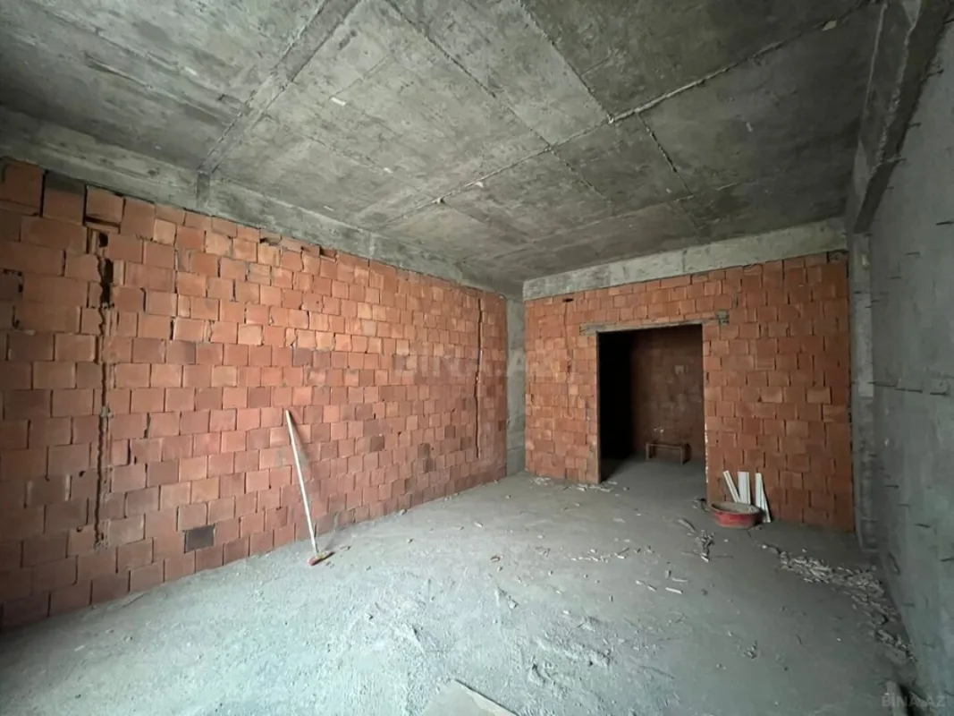 Satılır 3 otaqlı mənzil 155 m²